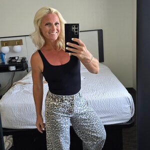 Meet your Posher, Cortney